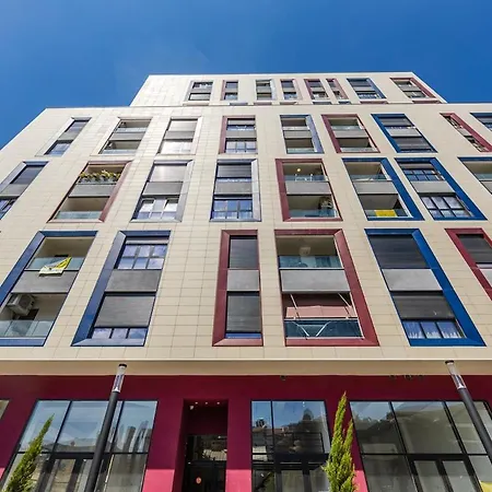 Metropolitan Living 1br Balcony By Pikhost * 地拉那