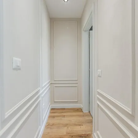 Metropolitan Living 1br Balcony By Pikhost 公寓 地拉那