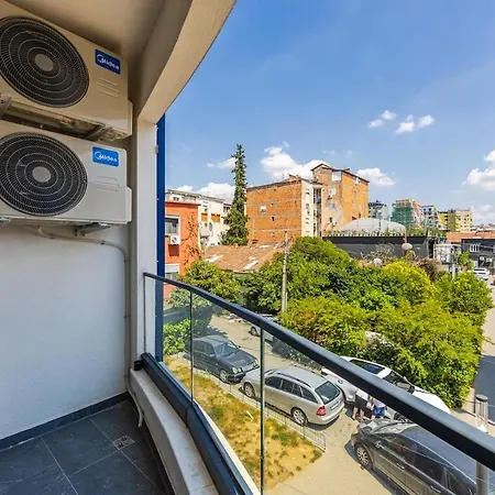Metropolitan Living 1br Balcony By Pikhost * 地拉那