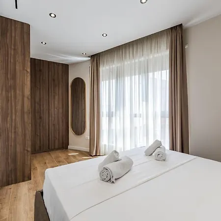 Metropolitan Living 1br Balcony By Pikhost 地拉那